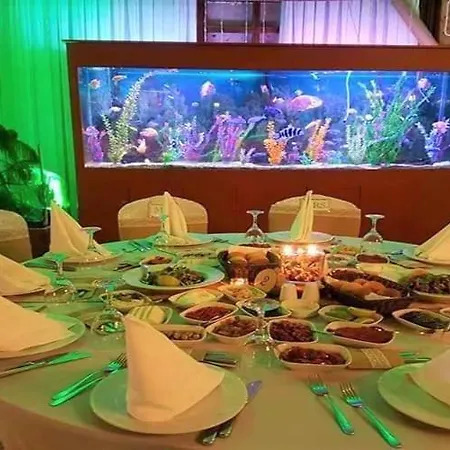 Seafront Dome Central & Anchor Restaurant & Casino Кирения