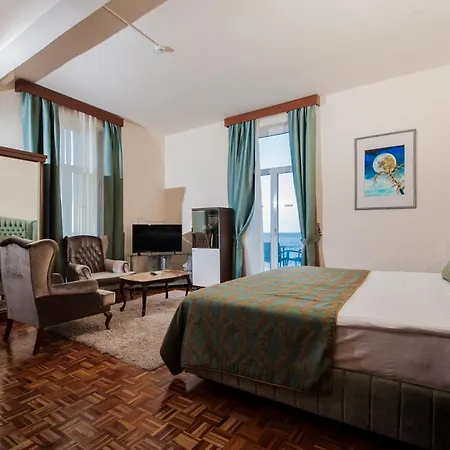 Dome & Casino Location !