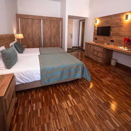 Pensjonat Dome & Casino Location ! 4*