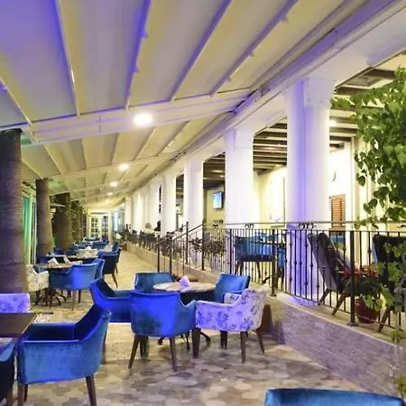 ゲストハウス Seafront Dome Central & Anchor Restaurant & Casino 4*