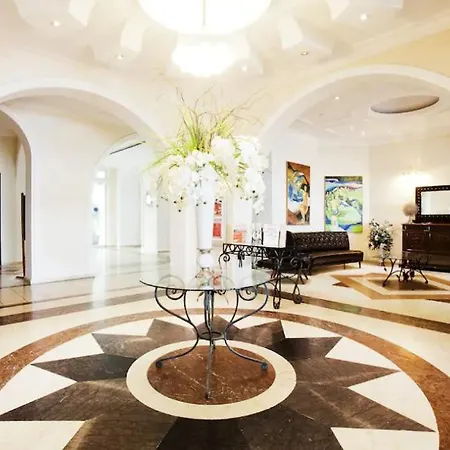 ゲストハウス Seafront Dome Central & Anchor Restaurant & Casino 4*
