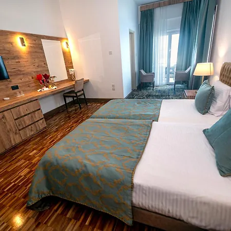 Dome Hotel & Casino Central Location ! Vendégház Kerínia